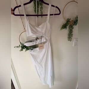 White Sleeveless Dress
